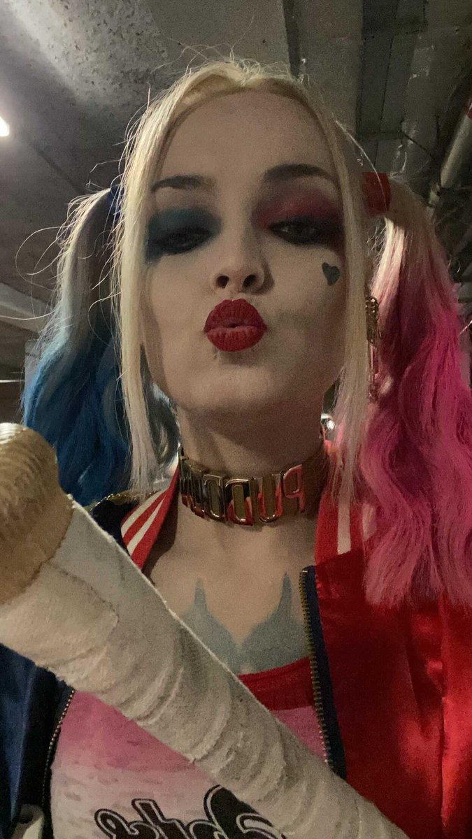infamous_ann's tweet photo. Oh hi guys 💖

A certain photo app is grinding my gears so I thought I might try the birdie app again... although I hear things aren't much better over here...

P.S. someone teach me how to use Twitter (seriously) https://t.co/XmR9MYuRPJ
