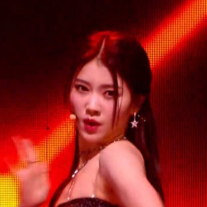 yujingelic's tweet photo. what in 144p but it's xiaojin anyway https://t.co/ZRYn1FI5bR