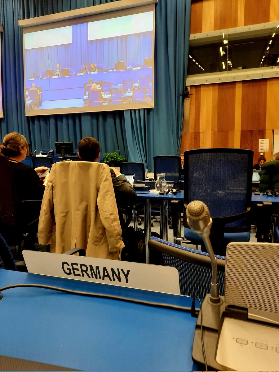 lewtoepfer's tweet image. Just finished my first week as a #UN Delegate (what?) to the Scientific and Technological Subcommittee of #UNCOPUOS in Vienna! With the final report adopted (phew!) and lots of interesting conversations in mind, its time to return back to the space agency. See you in June!