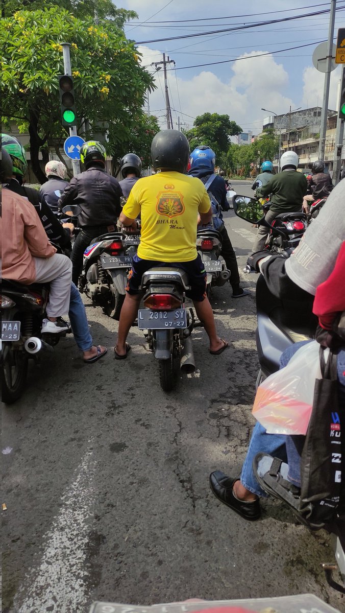 bitterexx's tweet photo. @bonekboys Same energy https://t.co/oCw75z9eZQ