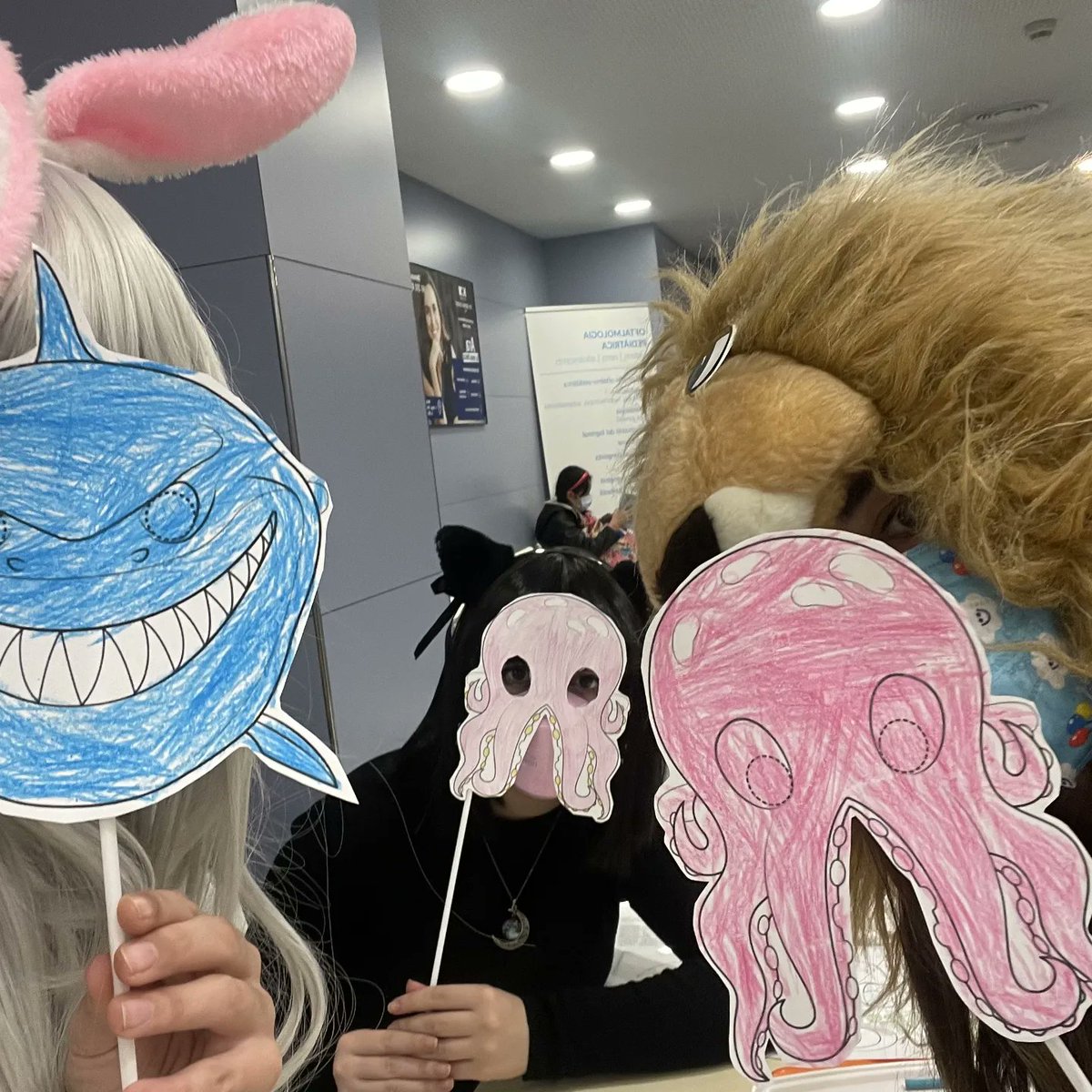 🥸 Carnaval en el Hospital HM Nens 🥸

¿Y lo bien que pintan los peques? ♥️
En nada más fotitos de este espectacular día 📸