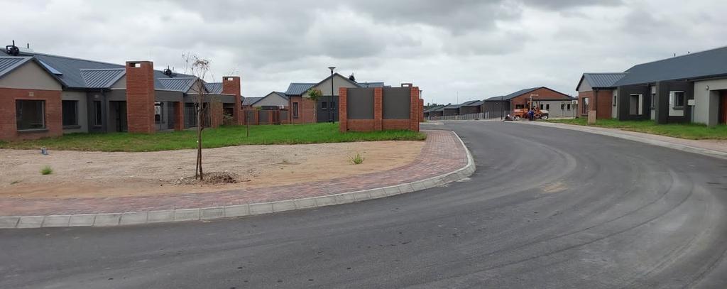 MinistryofTID's tweet photo. #Beitbridge
The construction of 220 units for border staff houses is now complete.
#BeitbridgeBorderPost Modernisation
#InfrastructureUpdate
#NDS1 #Vision2030
@MhonaFelix @nickmangwana @ZimbordersInfo @HeraldZimbabwe @ZBCNewsonline @SundayMailZim @ChronicleZim @StarFMNews https://t.co/fUAQVvwSxg