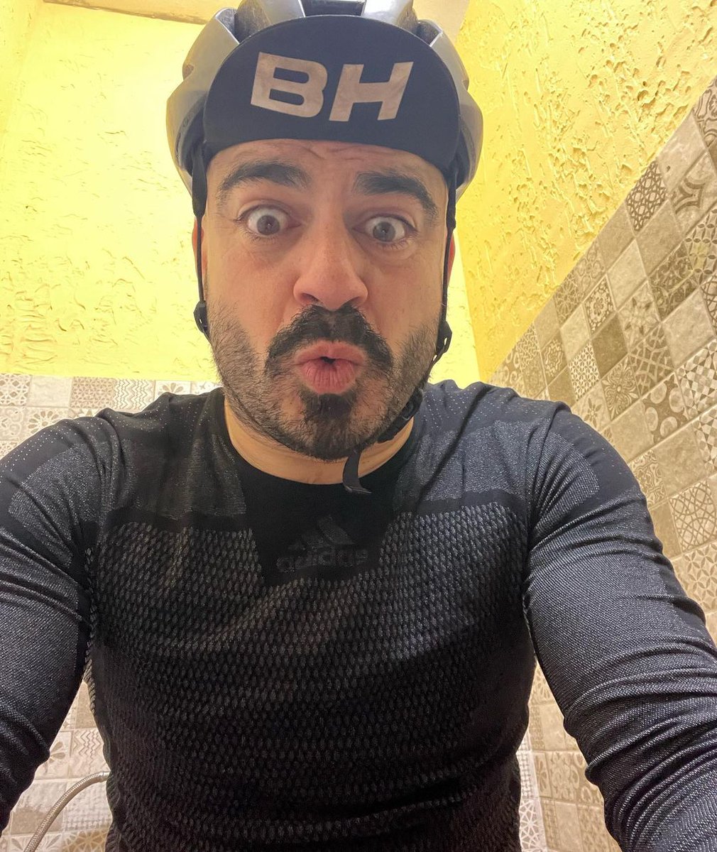 valentisanjuan's tweet photo. 🐗 Jabalincillos! Madrugón y estamos en directo con el rodillaken, vamoo vamoo vamoo!! 🤘🤘🤘

Hoy día de sorteos en el canal, camisetas, zapatillas, mochila cargadita de productos, maillot y... sobretodo el sorteazo de un 📱Iphone 14 !!!

Ven a vernos!
👉 https://t.co/zlbU330f8d https://t.co/7ClcQUQMnY