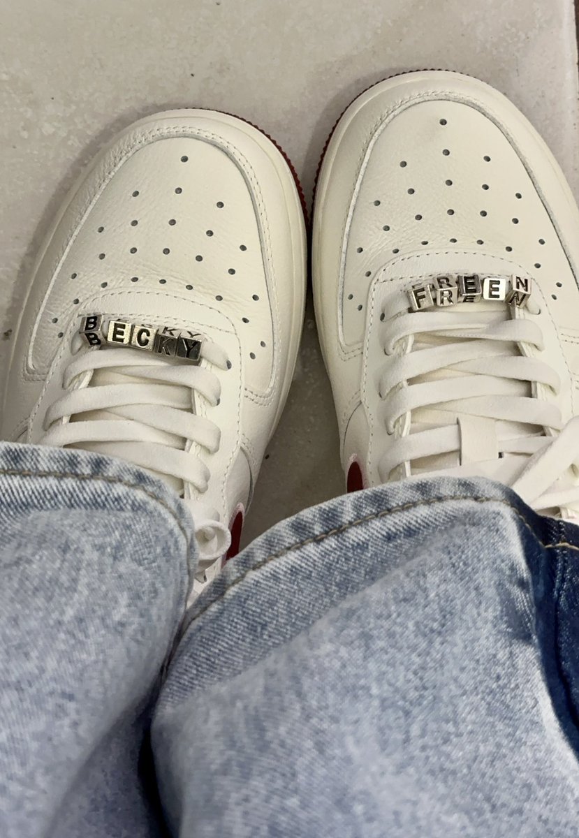 The shoes....i can't.... #FreenBecky