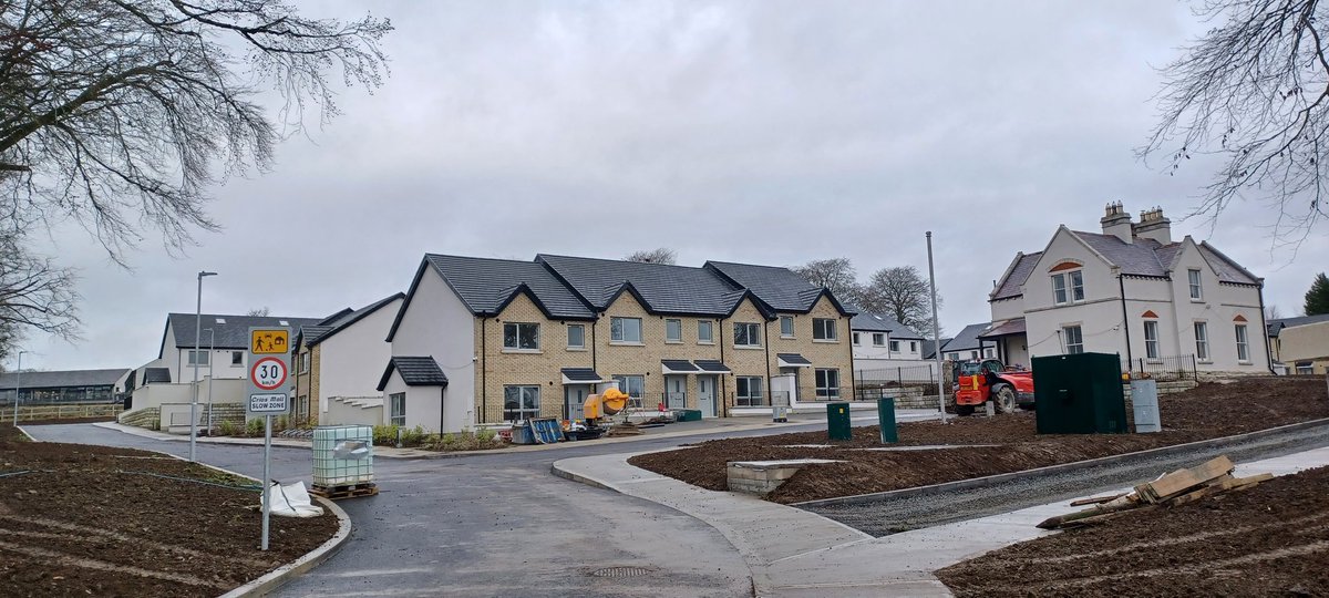 Blessington2022's tweet photo. New Housing Estate 'The Rectory', Kilbride Road, close to completion Blessington 18th February 2023 #Blessington #countywicklow #Wicklow #Ireland #therectory https://t.co/vHGGN1k02v