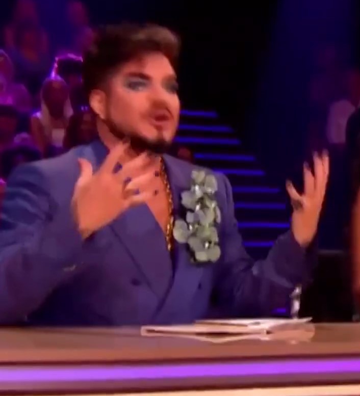 GELLY on Twitter "The suits! And his brooches are so fab! He looks amazing😍😍"