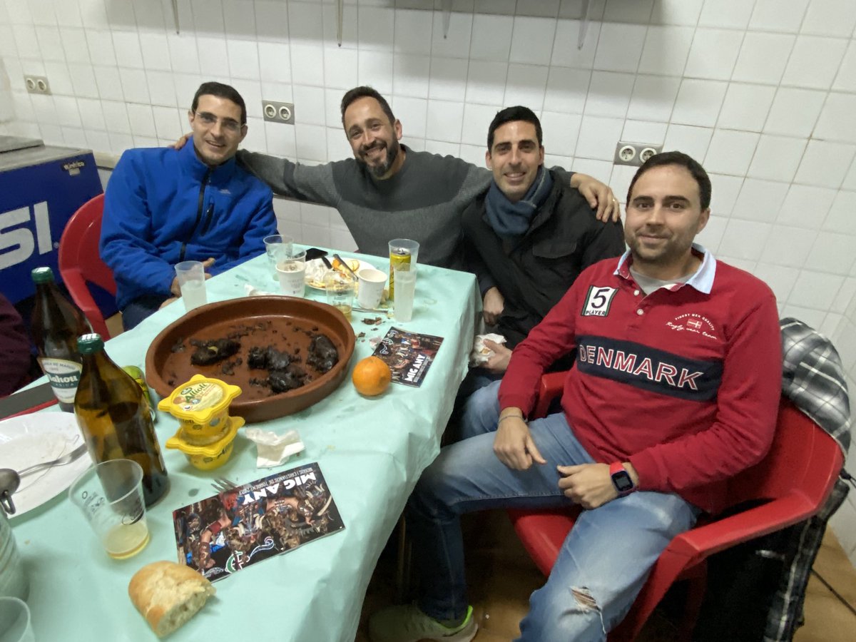 Comilitons tweet media