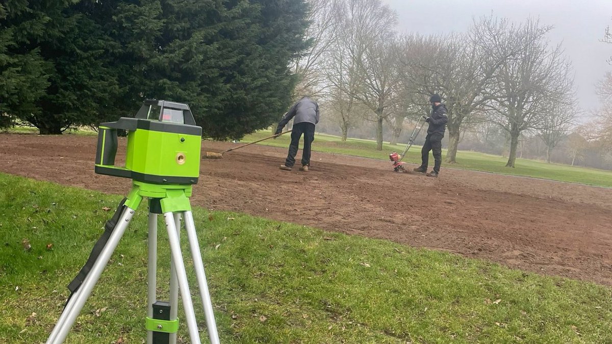 scraptoftgolf's tweet photo. 2nd Tee being laser levelled by the Greens Team!

#greenkeepers #scraptoftgolf #golfprojects #courseimprovements #golfcourse #leicestershiregolf https://t.co/spSGp88RH1