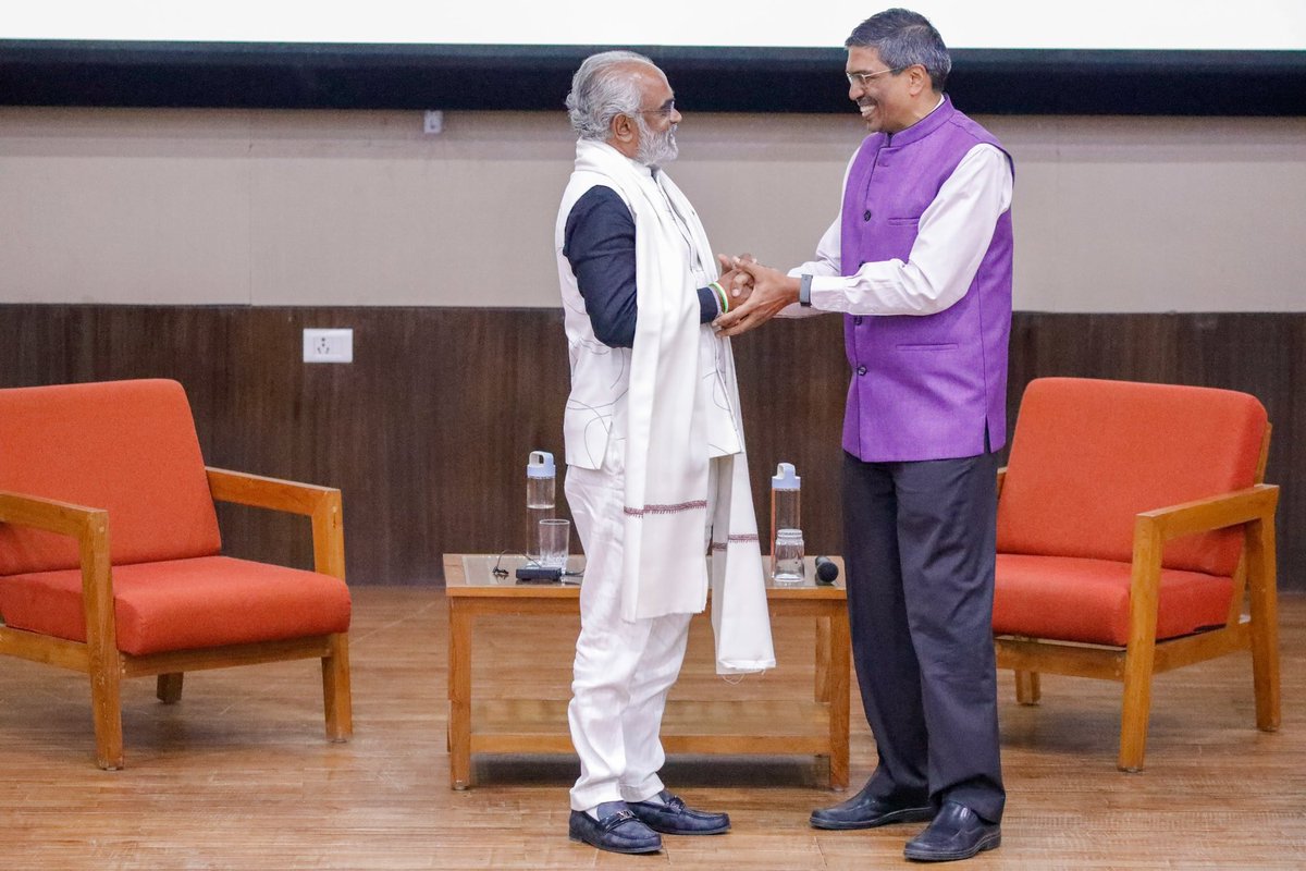 Savji Dholakia tweet media