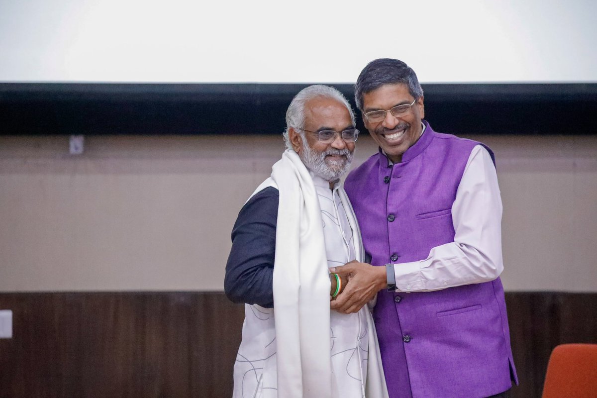 Savji Dholakia tweet media