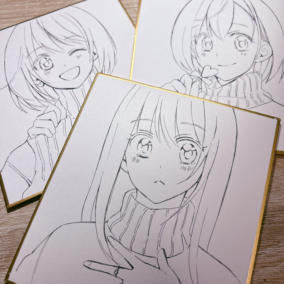 線画はできた…!間に合うかしら…😇
今回実験的にモノクロ色紙も用意してみました!!
色紙お求めの方はどちらの方が嬉しいのかしら…👀 