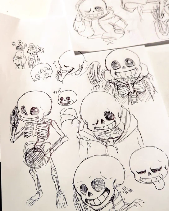 息子と遊んでる間のらくがき。こんな暇さえあれば骨描く生活するなんて去年は装像もできんかったよ。 