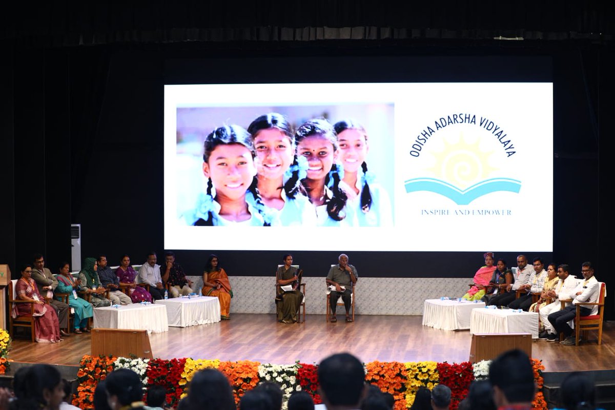 PRDeptOdisha's tweet image. Day2 #NationalWorkshop on #LSDGs in GPs by @PRDeptOdisha &amp;amp; @mopr_goi
#PanelDiscussion V #WayForward chaired by S M Vijayanand, former Secy @mopr_goi &amp;amp; Aswathy S. Comm-cum-Secy @SMEOdisha with Govt, NGO,Domain &amp;amp; GP representative 
#5T #OdishaSchoolTransformation #AdarshaBidyalaya