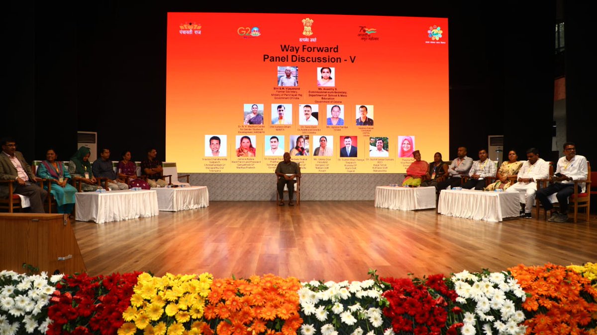 PRDeptOdisha's tweet image. Day2 #NationalWorkshop on #LSDGs in GPs by @PRDeptOdisha &amp;amp; @mopr_goi
#PanelDiscussion V #WayForward chaired by S M Vijayanand, former Secy @mopr_goi &amp;amp; Aswathy S. Comm-cum-Secy @SMEOdisha with Govt, NGO,Domain &amp;amp; GP representative 
#5T #OdishaSchoolTransformation #AdarshaBidyalaya