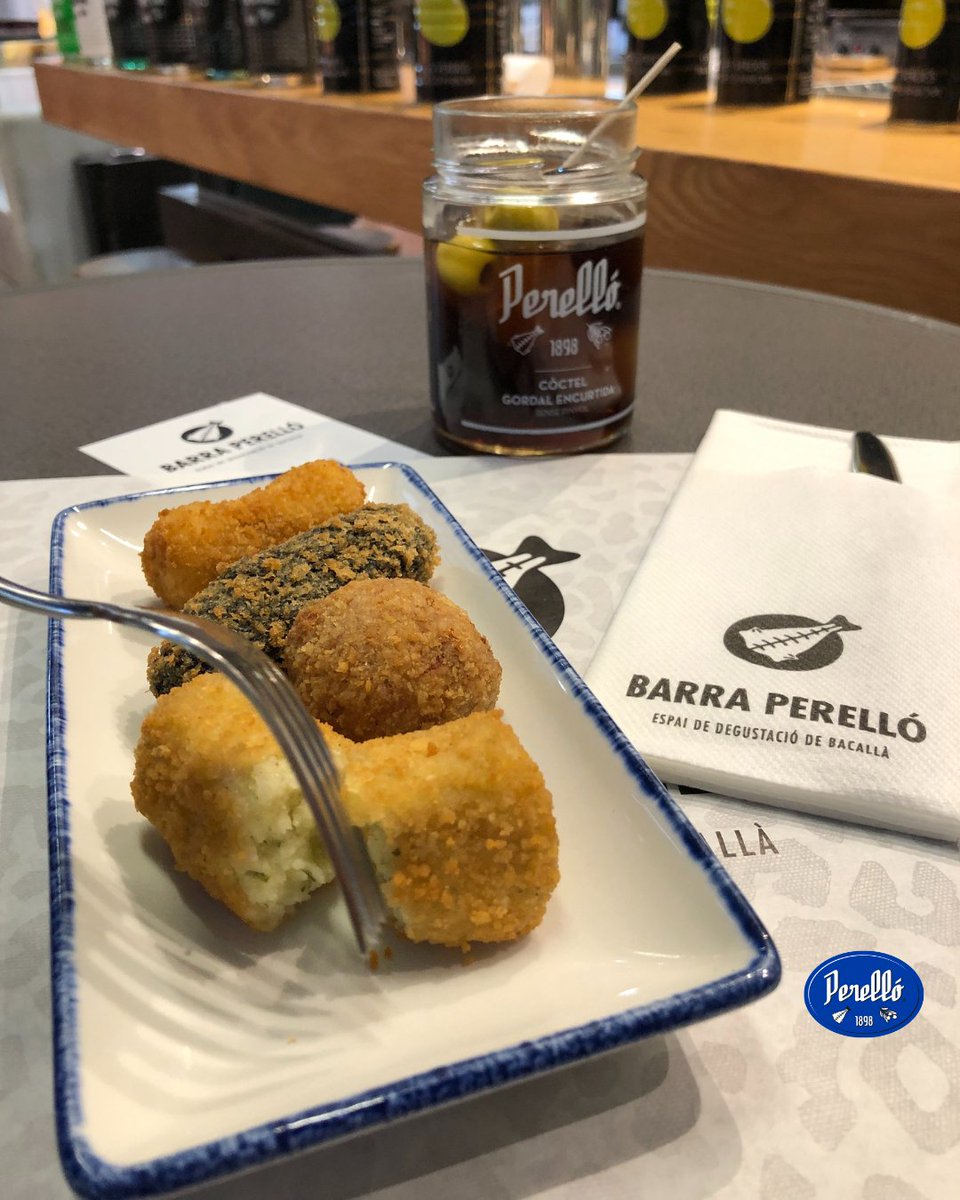 Perello1898's tweet photo. 'Vermutillo' a la #BarraPerelló: definició gràfica 😋🍡🍷🍴.

📍 On? A la nostra parada del @mercatdelninot (#Barcelona).

🗓️ Quan? Cuina operativa de dilluns a dissabte - esmorzars i dinars. https://t.co/r6tteEZCX2