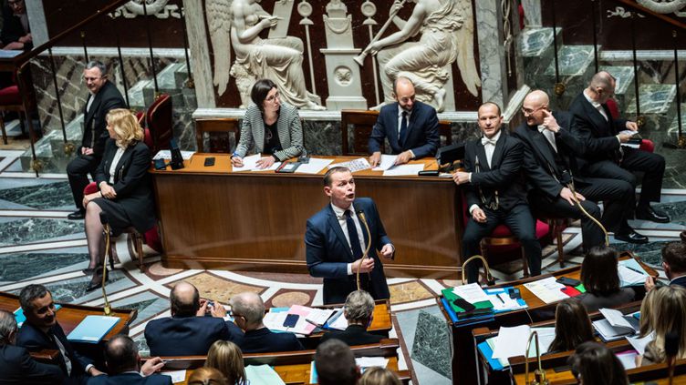 Observateur de la vie politique durant près d'un demi-siècle, je dois féliciter les députés #LFI pour leur performance: ils ont battu dans l'ignominie, la bêtise, l'hypocrisie, la hargne, l'insulte, le vacarme et la vulgarité, tout ce qui s'était fait auparavant dans l'hémicycle.