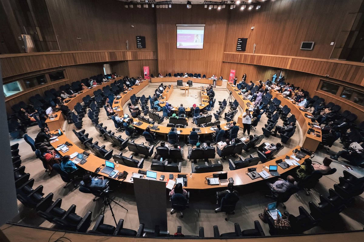 UNDPAfrica's tweet photo. The #GenderPreSummit was a powerful reminder that women are the driving force behind much of Africa's wealth.
🗣️Ensuring women and youth have access to financial and economic inclusion, to achieve a prosperous continent for all!
#AfricaLetsTalk #AUSummit https://t.co/vO46yNTsm5