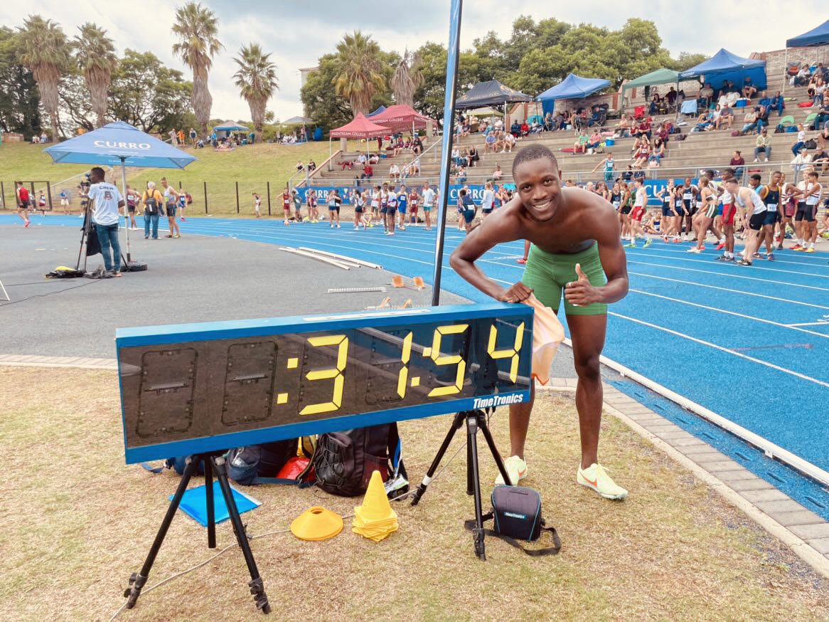 tebogo_letsile_'s tweet photo. 300m isn’t bad after all 🐾 https://t.co/9kI12Zjiyp