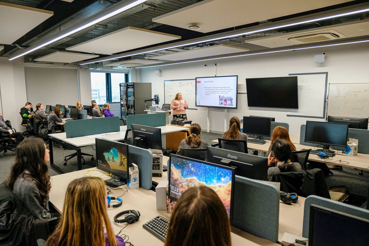 University of Wales Trinity Saint David tweet media