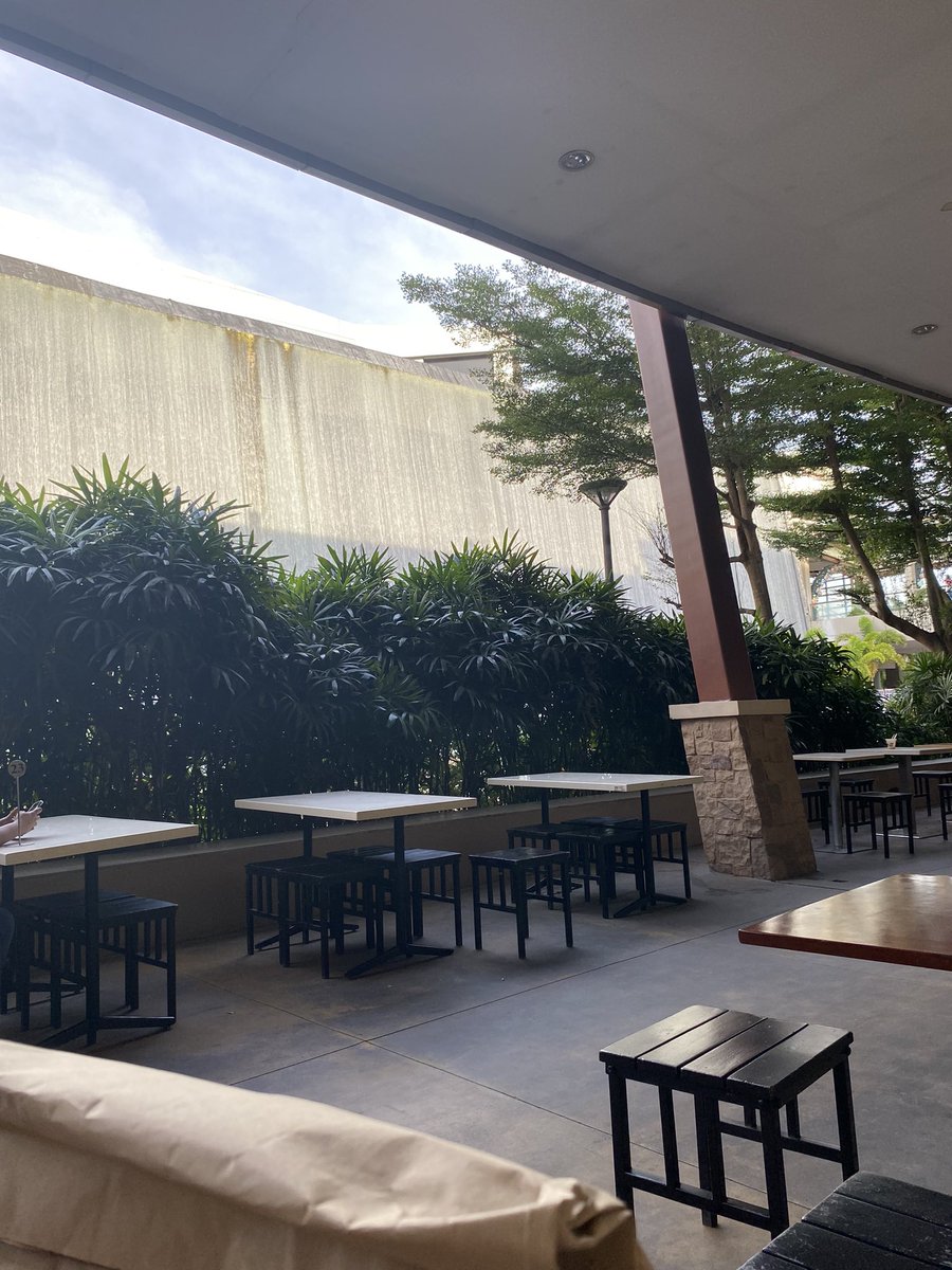 susvinticus's tweet photo. Veranza’s Alfresco | A place where I can contemplate myself 🥺☺️ https://t.co/B0uOLv1XRn