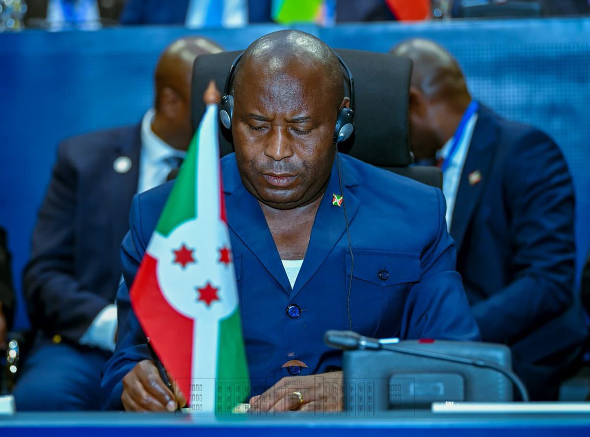 CnddFdd's tweet photo. Le Parti @CnddFdd félicite SE Evariste #Ndayishimiye suite à son élection au poste de 3ème Vice-Président de l'Union Africaine par la 36ème Conférence des chefs d'Etat et de Gouvernement #AUSummit2023 à Addis-Abeba du 18-19 février 2023. Une victoire et une fierté du #Burundi. https://t.co/wbhai4jVhF