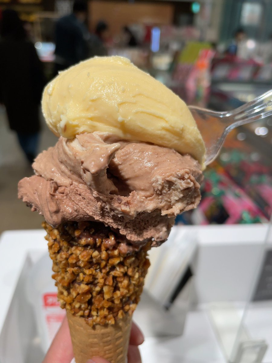 ＃コンクールドディクテ　終わりの　＃ヴェンキ　で#ジェラート。
頭を使ったので甘いもの。
この後、事件が…