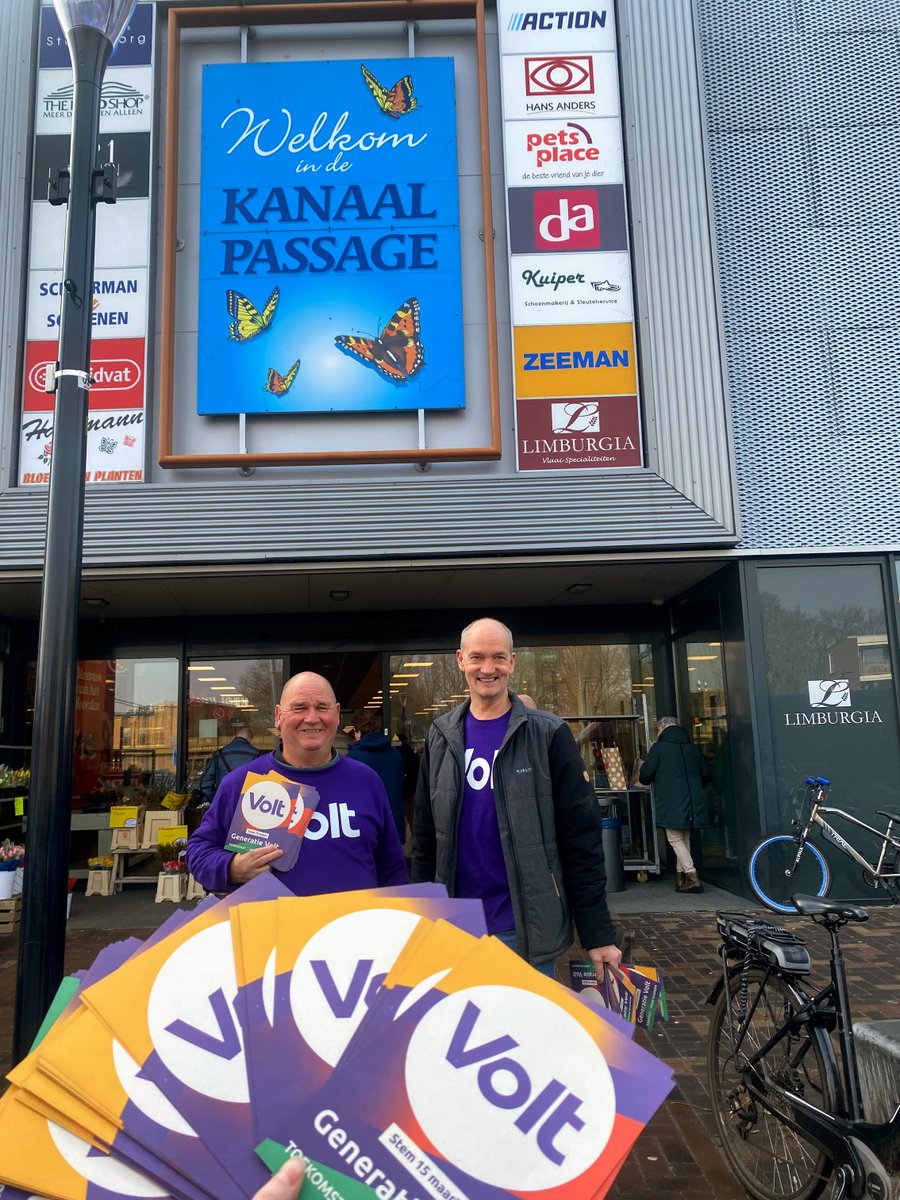 VoltGroningen's tweet photo. Donderdag nog geflyerd in Stadskanaal en Ter Apel! 

#knoal #GeneratieVolt https://t.co/7QwsG5vKZI