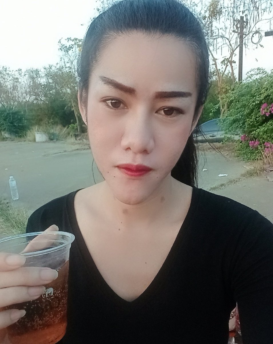 NrisXum's tweet photo. มาหารถไฟ..🍻 https://t.co/Tqc3yKlNPZ