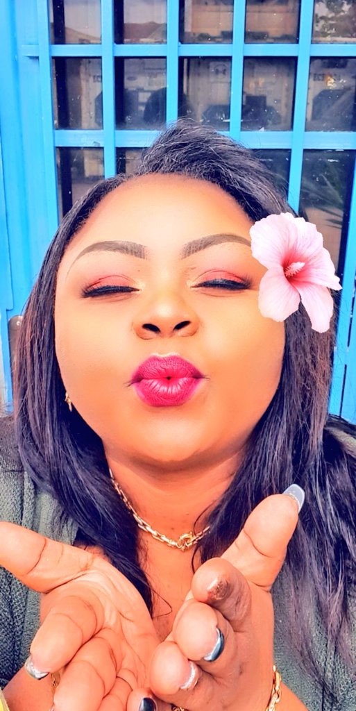 MadingMimie's tweet photo. 🔴 #Gift_Pack🤩
Pr mon assez long séjour ds les 2 Kivu🇨🇩, je veux rentrer avec ces richesses du Terroir :
- Fromage
- Saucisses
- Viande de Boeuf
- Viande de Chèvre
- Sac de Haricot
- Sac de Pomme de Terre
- Régime de Bisamunu
- Kambalé (un Nandé Riche)
- Samsung Fold 4
Merci.😎 https://t.co/FvrUqFz865