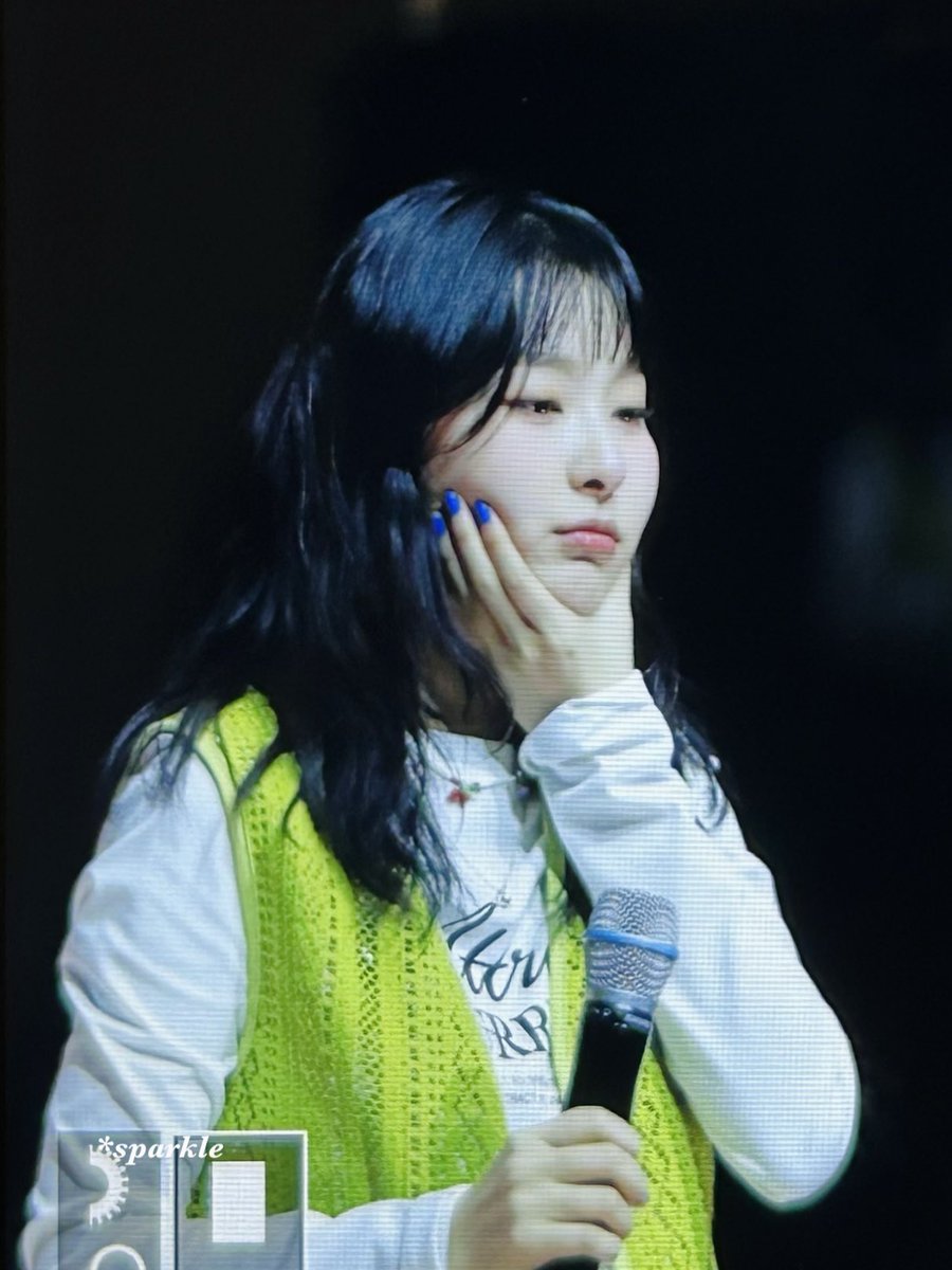 seulgikpics's tweet photo. her cheeks 🥺🫶🏻 https://t.co/byPfdm9CSE