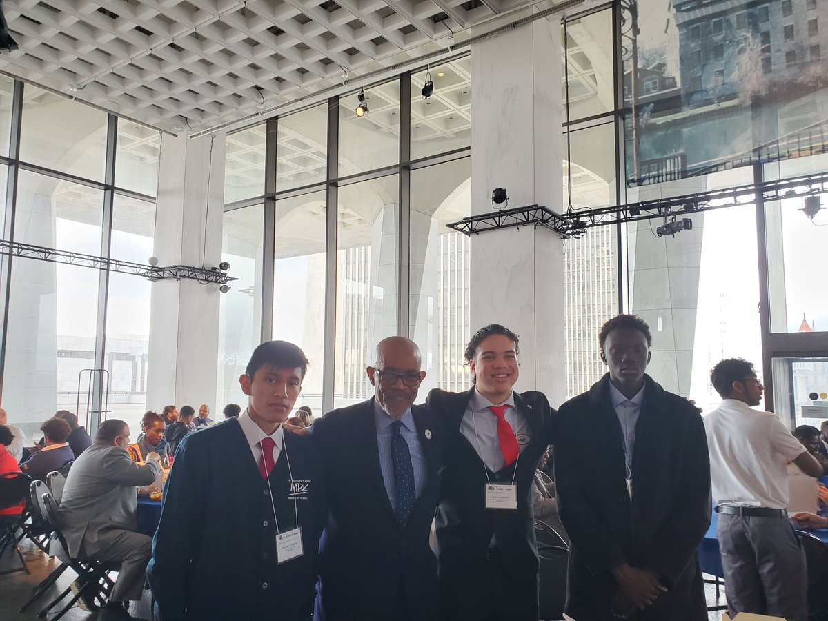 DRMMD2015's tweet photo. Thank you @NYSMBK @DrAAlston & and All for an AWESOME STAND AND DELIVER EXPERIENCE! OUR MBK FELLOWS ARE THE BEST! #2CLAPS #WELIFTASWECLIMB #CHANGINGTHENARRATIVE
#PEEKSKILLPRIDE
#PEEKSKILLSTRONG https://t.co/13A7rmtk7x