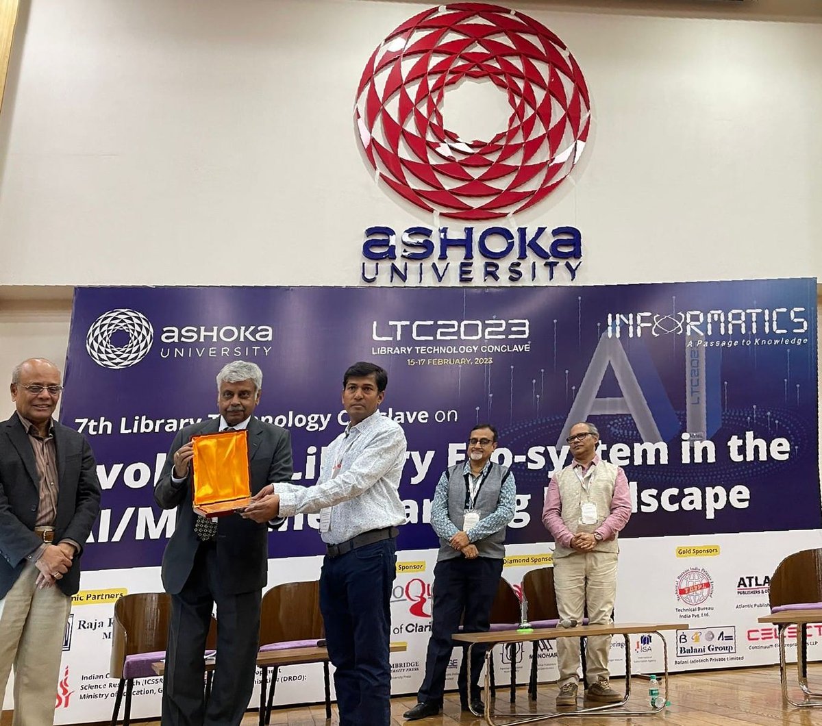 DRTC15's tweet photo. We congratulate our faculty, Dr @biswanath_dutta for the Informatics Outstanding Researcher Award 2023(https://t.co/sE0iaXkPb4).DRTC appreciates the organisers and sponsors of LTC2023(https://t.co/iNLuQrpwyw)for their effort in support of research in Library &amp; Information Science https://t.co/Bhaff5n7Wh
