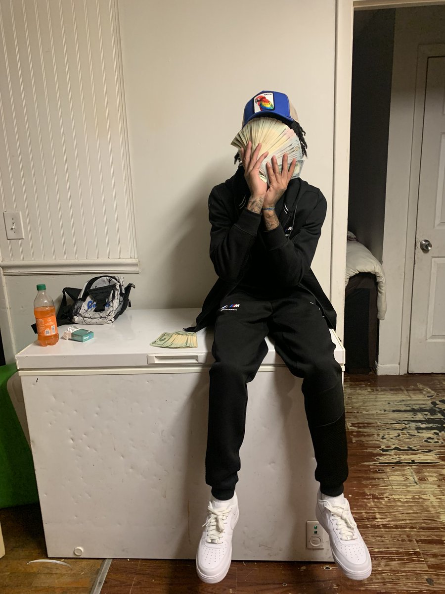 solidklan5's tweet image. everbody they own boss we all getting this 💰