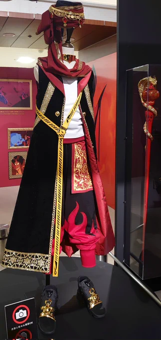 今日はろめさん()さんと行って参りました〜!twst展最高に楽しくて時間を忘れちゃう一日でしたまだまだお話足りないからまた遊んで下さい〜ちなみに朝と夕方の回、2回見に行きました(笑)写真下手くそなのは許してください 