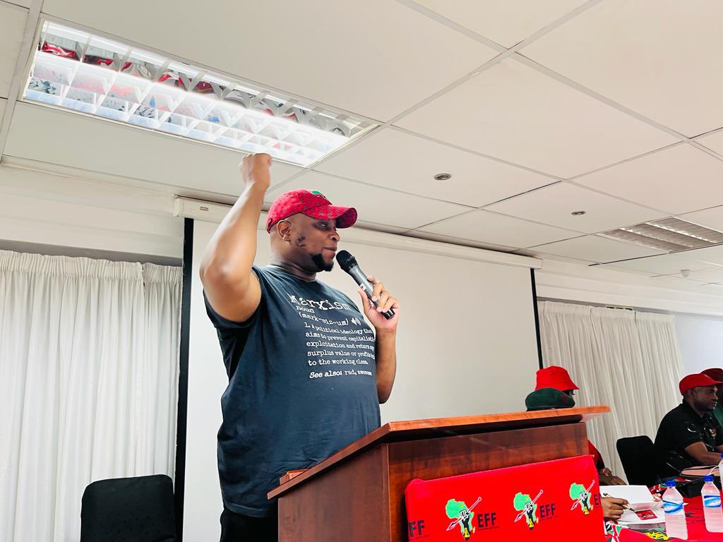 FloydShivambu's tweet photo. The @EFFSouthAfrica. Central Command Team’s induction of all members of the Provincial &amp; Regional Command Teams in Limpopo. PCT &amp; RCT Members will immediately from here go &amp; induct all Brach Command Teams and extend the induction to the entire membership of the EFF. #EFFTurns10! https://t.co/T1kncjqofp