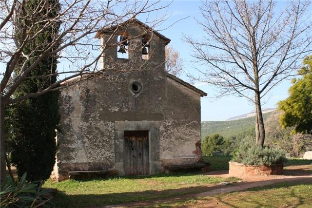 GodallEdicions's tweet photo. ☀️Demà farà bon temps i a l'Ermita de Sant Bartomeu de Mont-ras (Sant Bartomeu de les vespes) beurem versos i vi novell.
Veniu que serà preciós!
#poesia #cadup @strogoffbooks #LAmfora (La Garriga) #CarminaMoncau, #SantTrullenque @AlbertBenzekry @BiguesiRiells https://t.co/nTWwggm0zH