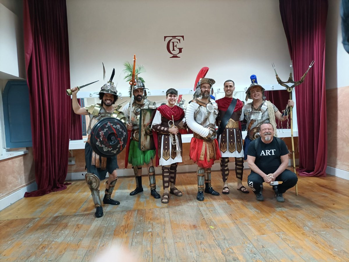 Enhorabuena campeones!! Encantado de tocar con vosotros en este concurso y las veces que haga falta grandes!❤️👏

'Escuela taller de gladiadores, el Pópulo' @gagodecadi @ChichodeCadiz 
#COAC2023Final