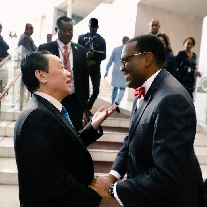 While observing the Opening of the 36th @_AfricanUnion Summit in Addis Ababa, @FAODG Qu Dongyu and his delegation met with dignatories including the President of @isdb_group, Muhammad Sulaiman Al Jasser & the President of @AfDB_Group, @akin_adesina.