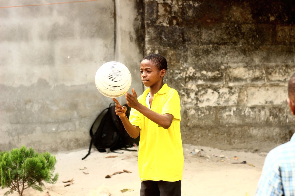 ChukwuebukaFA's tweet photo. WEEK 61
2023 CHUKWUEBUKA SCHOOL FREESTYLE ⚽ TRAINING PROGRAM" #CSFFTP23

The #CSFFTP return On Friday 17th Feb. With Students Of Excellent Int'l College and Global College with our founder @ChukwuebukaEZ

#ChukwuebukaFreestyle #ChukwuebukaEzugha #School #ChukwuebukaAcademy
1/2 https://t.co/q1rygQOE3r