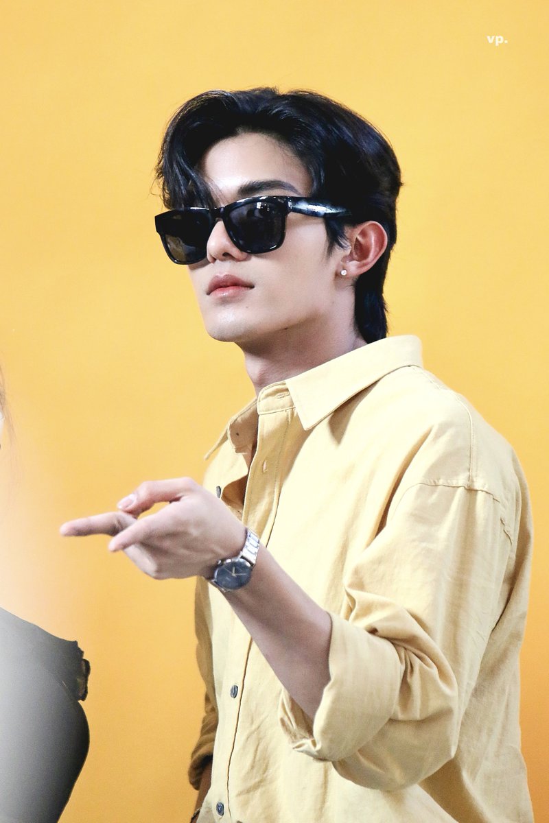 vaporwishes's tweet photo. พระเอกเรื่องอย่าเล่นกับอนล 
หล่อขนาดนี้เลย😎😎😎

#SwissexNetJames #netsiraphop https://t.co/ac3tbk19vG