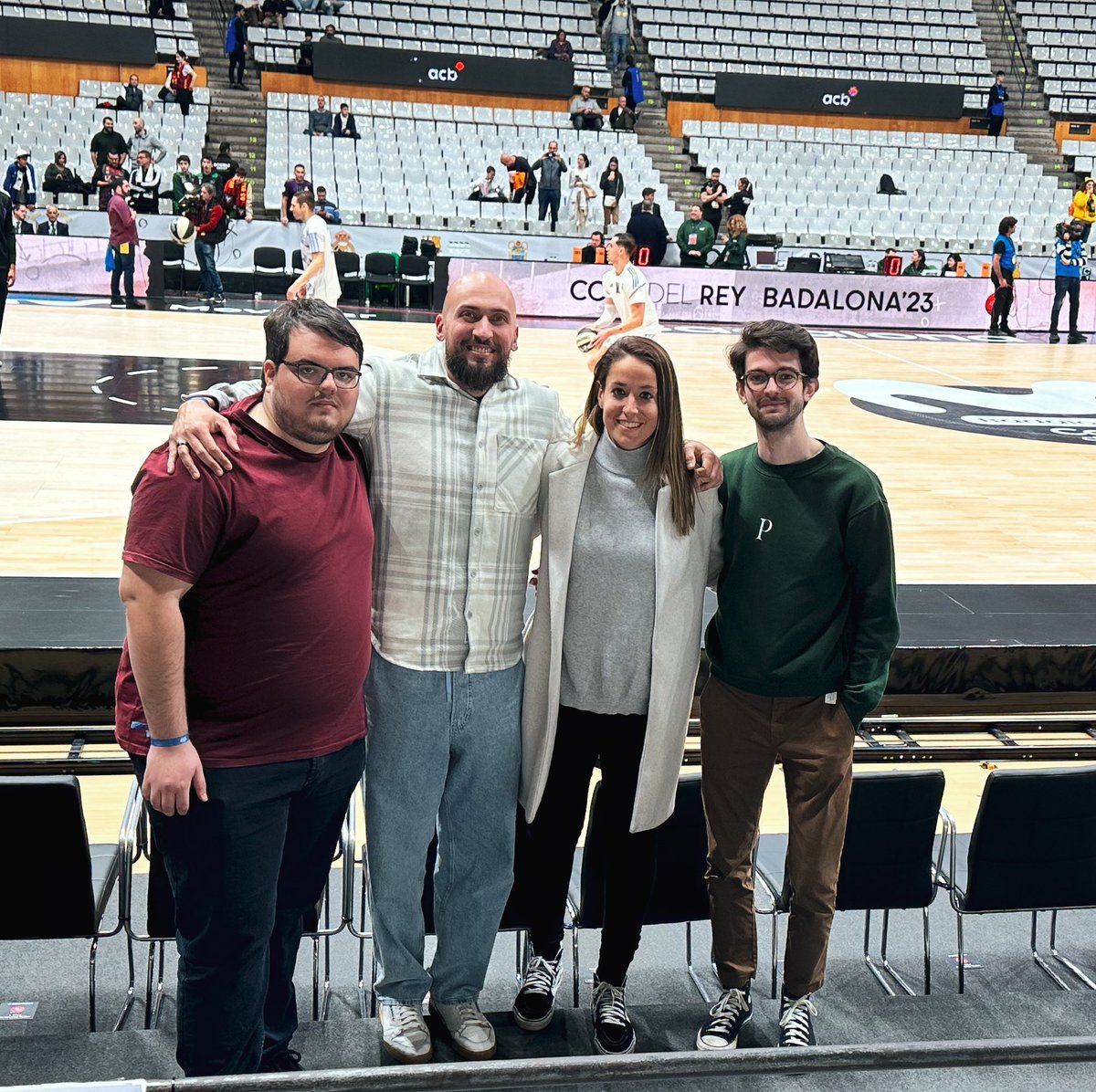 Olga9Garcia's tweet photo. Show 🍿 @ACBCOM x @TeamDUXGaming ¡Gracias por la invitación! #ACBCOM A disfrutar 🥳 https://t.co/km673nl2xt