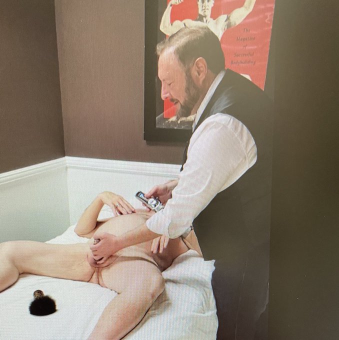 Part 2 of groin trim (&ldquo;UPS shows up&rdquo;) posting today on https://t.co/Euc7IkuWdE https://t.co/Uw4EkGhq<a href="/tag/daddy"class="tags"><span>#daddy</span></a><a href="/tag/skinnydip"class="tags"><span>#skinnydip</span></a><a href="/tag/clothingoptional"class="tags"><span>#clothingoptional</span></a><a href="/tag/gayswim"class="tags"><span>#gayswim</span></a>