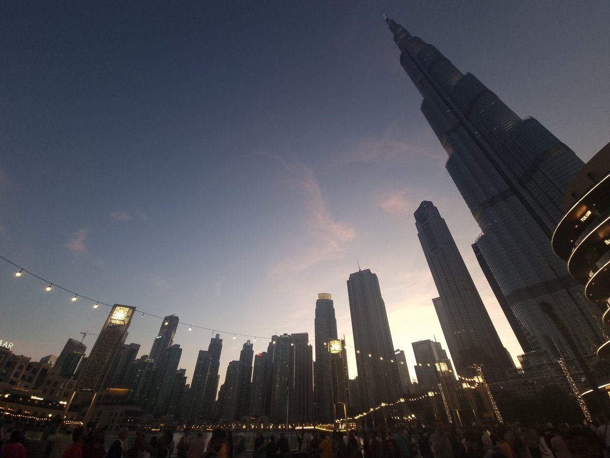 Hannah_5494's tweet photo. Dubai you were amazing 💜 https://t.co/wgMsqBM7Fq