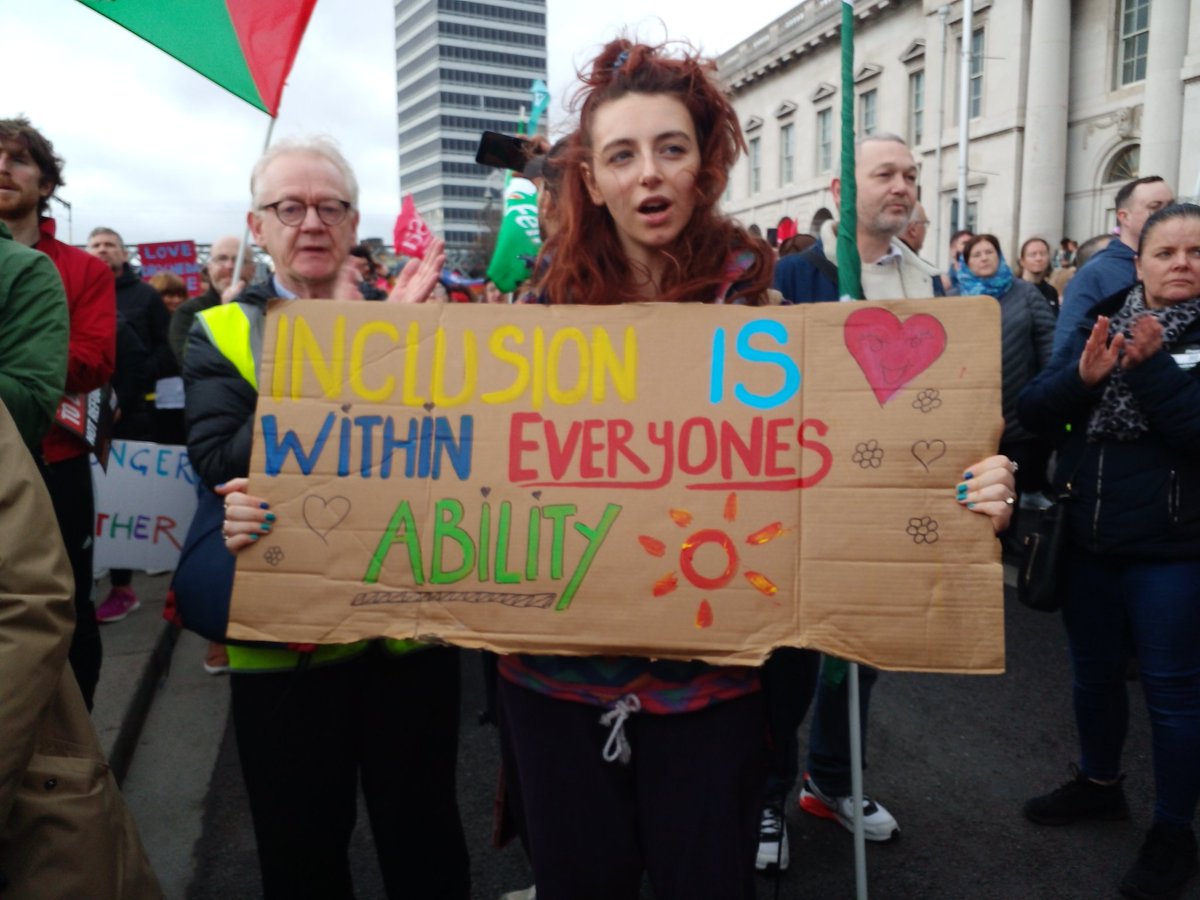 Sandyshark's tweet photo. Great to see people made their own banners for #DiversityNotDivision at today's march #InDublin https://t.co/KcunPF5ag9