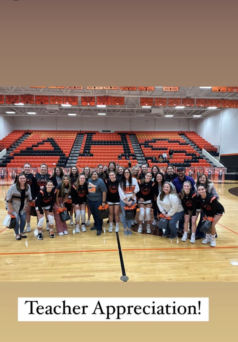 HenyonChem's tweet photo. So loved standing with @reagan03davis for Teacher’s Appreciation Night!  It’s an honor and blessed me more than she knows!  Proud of you Reagan!!! https://t.co/bFyZZ7zi6q