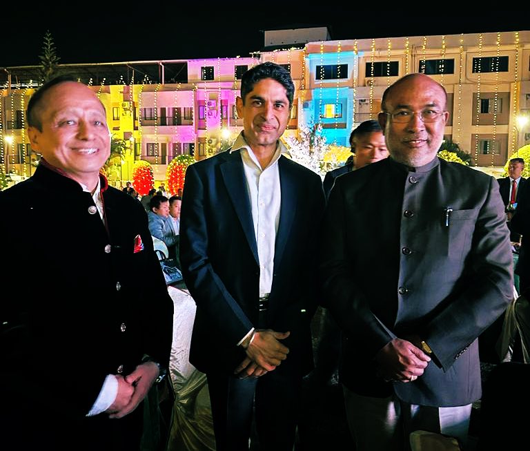 bharatjoshi_'s tweet photo. Honoured to interact with the dynamic leadership of #Manipur state- @NBirenSingh, #Chief Minister &amp; @thbasantasingh #Minister of #Education, #Law &amp; Legislative Affairs. Promising developments in #connectivity, #skilling and #railways. @g20org @niranjanlairen https://t.co/qgettW8n60
