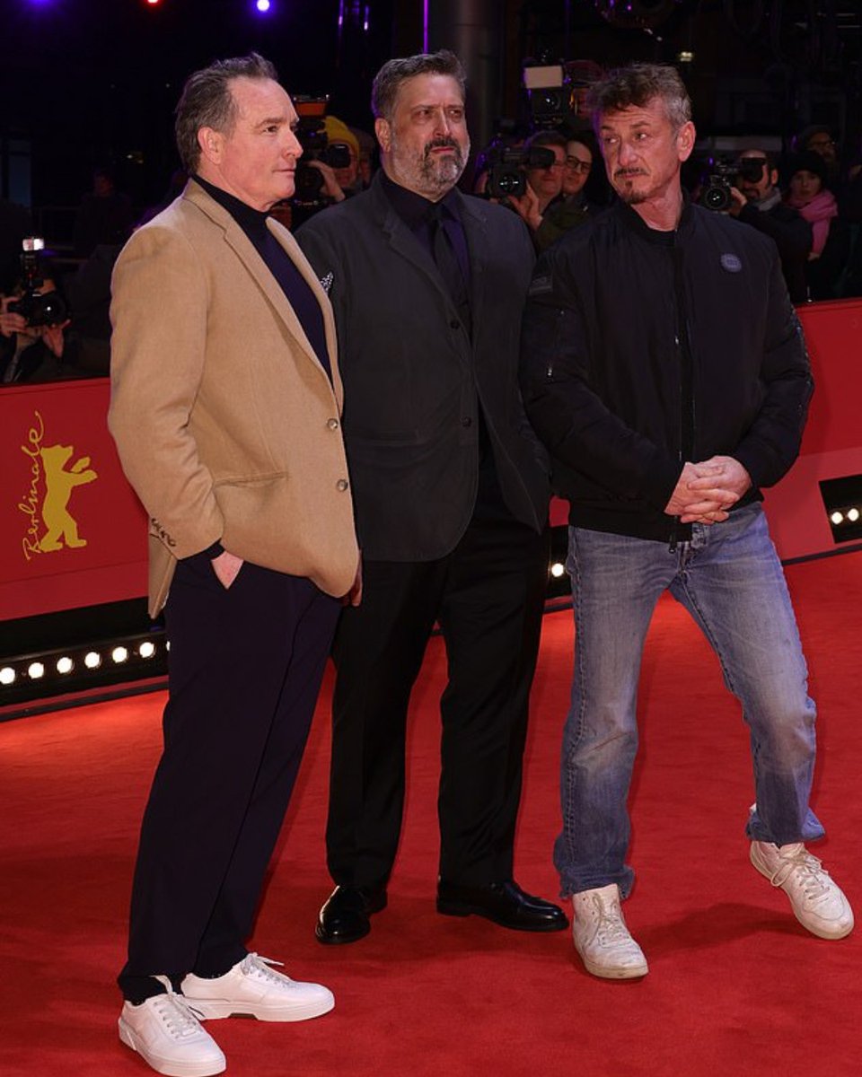 jgoldbergmgmt's tweet image. Very proud of my brother/client #BillySmith in Berlin at the premiere of the documentary of the Ukrainian president Volodymyr Zelinsky which Billy produced and appeared in with #SeanPenn &amp;amp; #AaronKaufman.  ow.ly/4Owc50MWi16