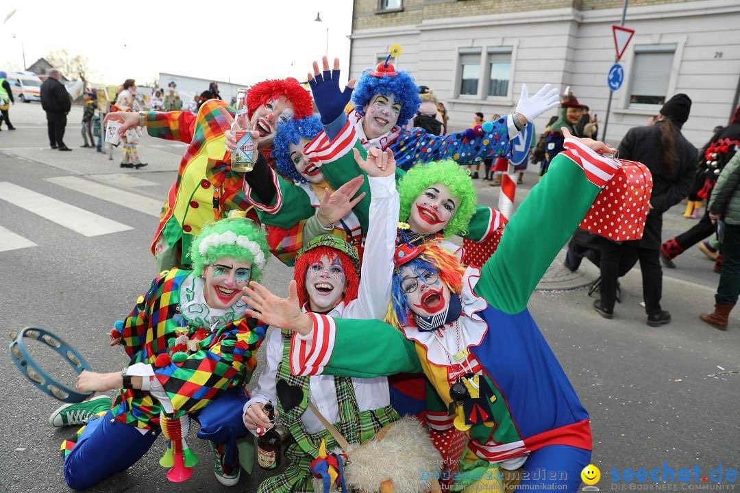 seechat's tweet image. Narrensprung - Fasnetsumzug 2023: Baienfurt, 18.02.2023

#Fasnet, #Fasching, #Baienfurt, #Fasnetsumzug, #Narren, #Dorffasnet, #Boiafurt, 
#BODENSEEMEDIEN, #ILOVEBODENSEE, #bodenseemedia, #BODENSEECOMMUNITY, #bodenseelove, #bodenseephotography, #Bodensee, #BodenseeParty, #SEECHAT