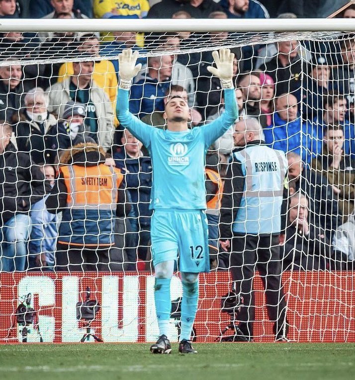 Keylor Navas’ game by numbers vs. Manchester City:

58 touches 
10 long balls completed 
5 saves 
2 saves from inside the box

Showing his class. 🧤