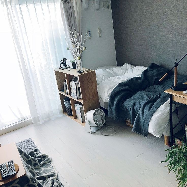 CopycatMono's tweet photo. [ Closed RP ]
@Human_Stun_Gun 

Monoma has been looking for a roommate as of late. He's been talking to one person that seemed like a promising roommate. 

Monoma making his last message was the location and the perfect time to come look at the appointment flat. https://t.co/WM1yP9LKqf